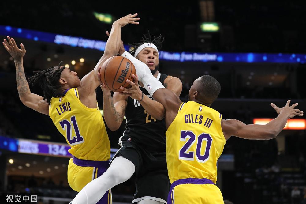 库里让我们 库里让我们